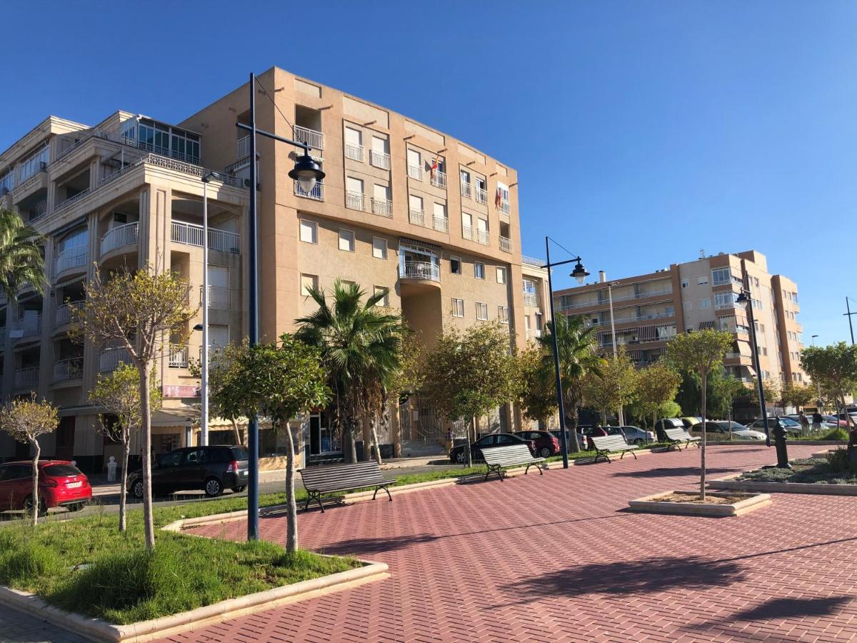 Apartamento Santa Pola"The Guitar" 300 M De La Playa المظهر الخارجي الصورة